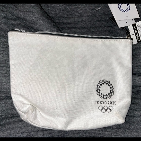 NWT Tokyo Olympics 2020 White & Blue Zippered Bag Pouch - Picture 2 of 4